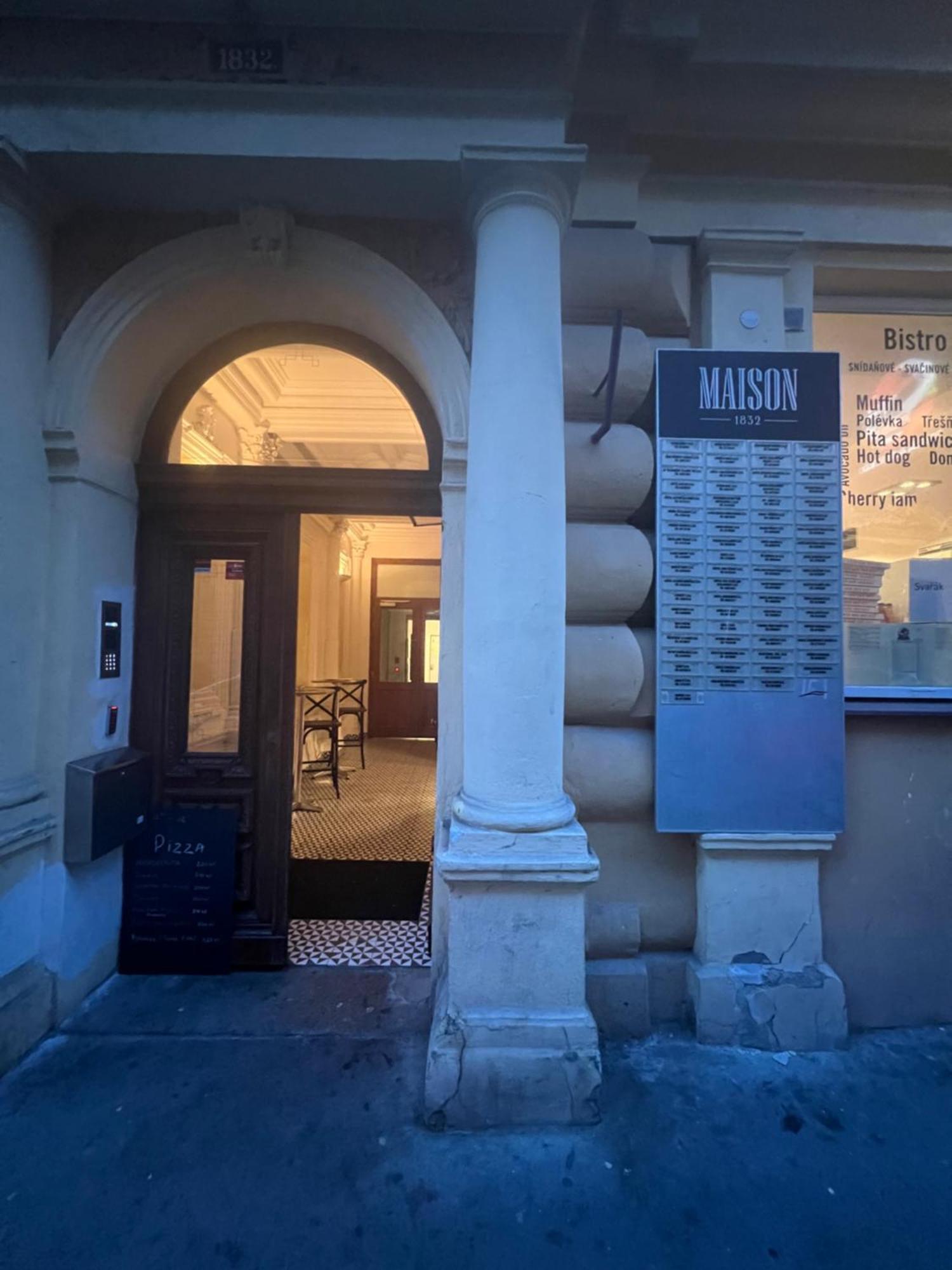 Nika Apartments Prague 2 ภายนอก รูปภาพ